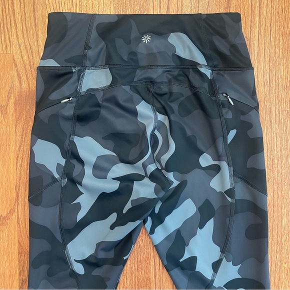 Athleta Camo Contender 7/8 Tights Pants size S - Picture 7 of 16